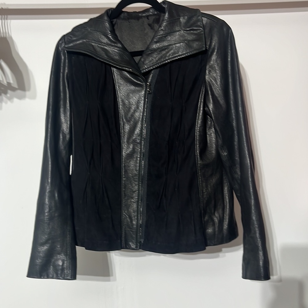 Elie Tahari Zip Front Suede Panel Leather Jacket size M